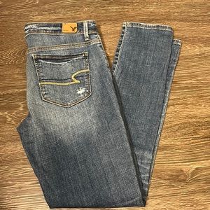 American Eagle medium wash distressed super skinny jean, women’s size 12 long